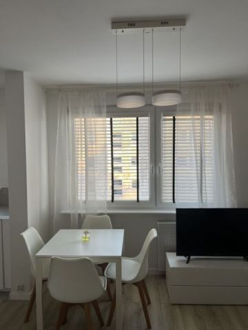 Mieszkanie 2-pokojowe Gdynia Karwiny. Zdjęcie 1