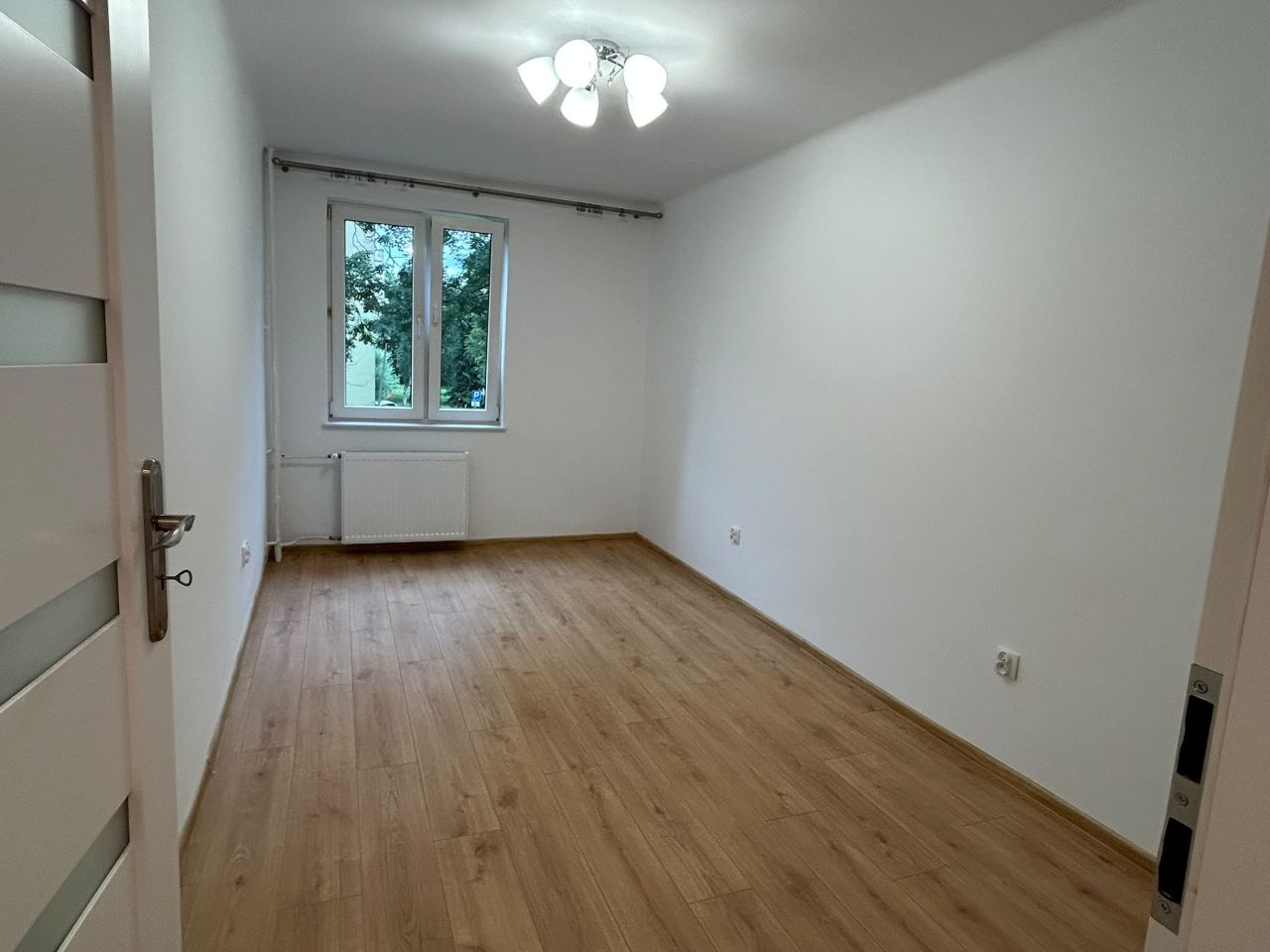 Mieszkanie 3-pokojowe Nowy Sącz, ul. Władysława Broniewskiego. Zdjęcie 4