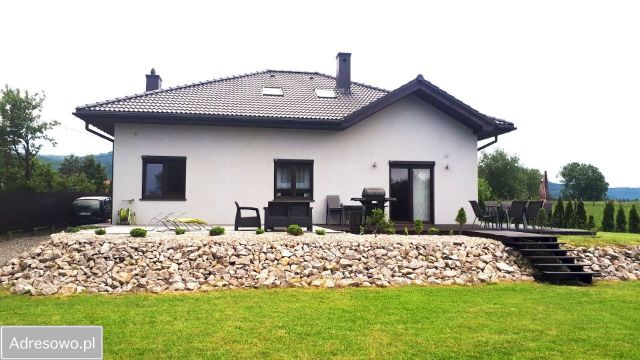 dom wolnostojący, 5 pokoi Bielsko-Biała Aleksandrowice, ul. Lotnicza. Zdjęcie 1