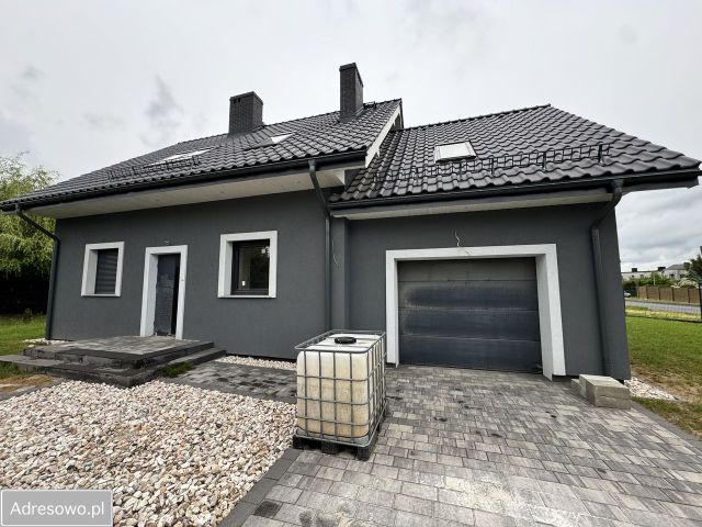 dom wolnostojący, 6 pokoi Czernica, ul. Jabłoniowa. Zdjęcie 1