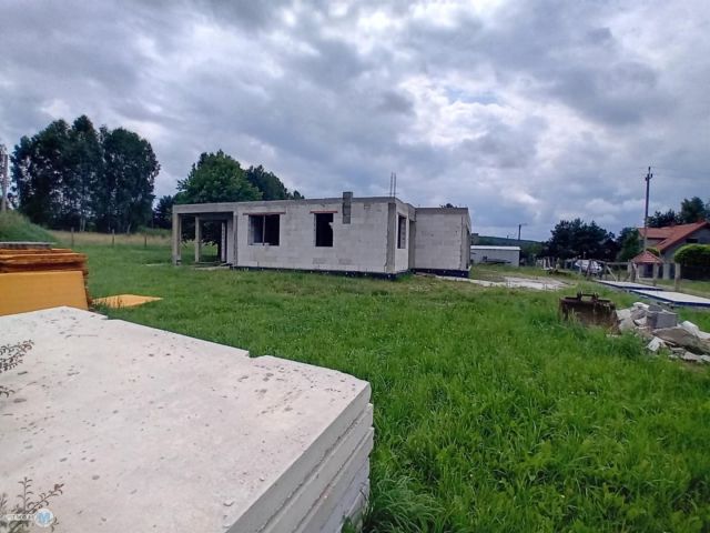 bliźniak, 8 pokoi Miedziana Góra. Zdjęcie 1