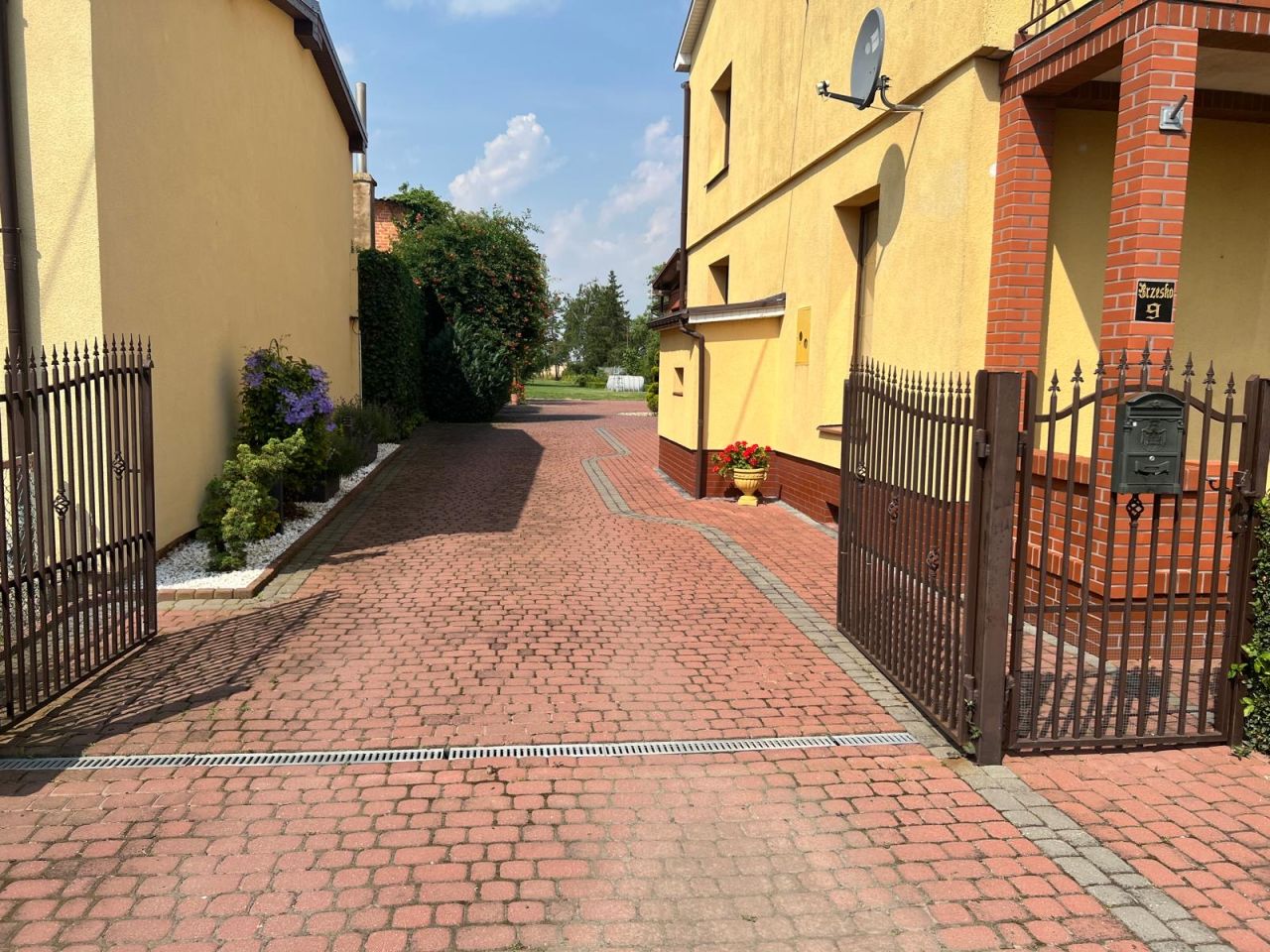 dom wolnostojący, 7 pokoi Brzesko. Zdjęcie 12