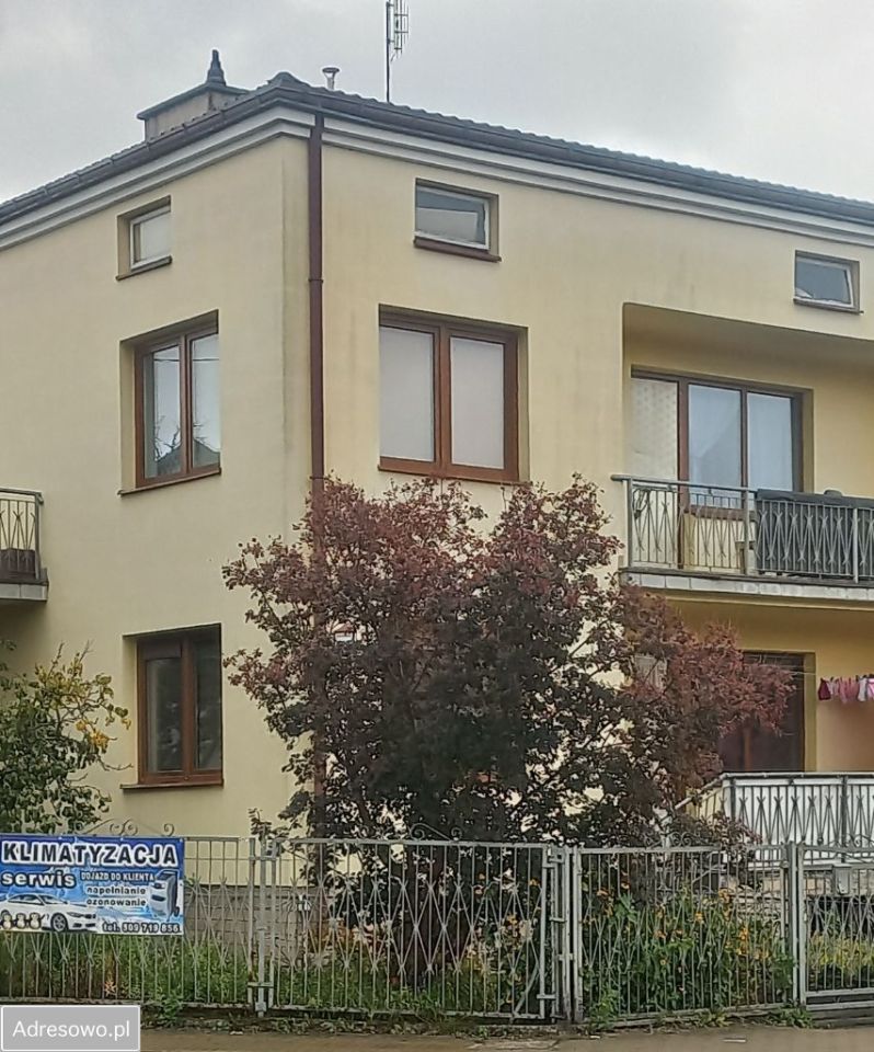 dom wolnostojący, 4 pokoje Mława Centrum, ul. Padlewskiego. Zdjęcie 1