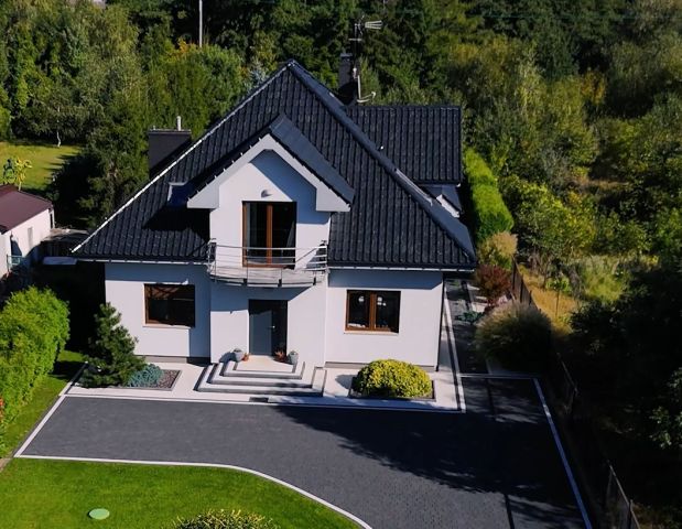 dom wolnostojący, 5 pokoi Luboń Lasek, ul. Armii Poznań. Zdjęcie 1