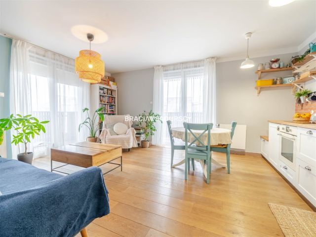 Mieszkanie 4-pokojowe Kraków, ul. Żabiniec. Zdjęcie 2