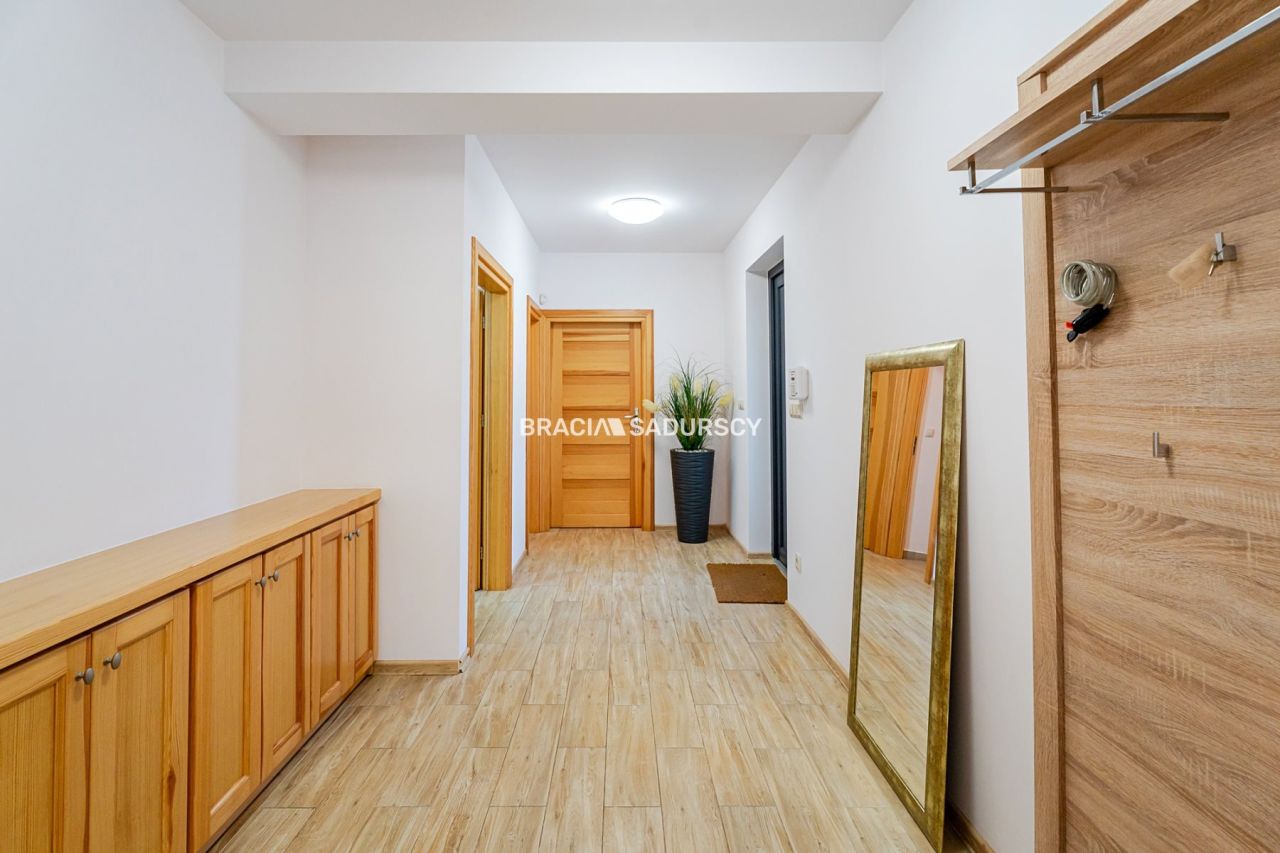 dom wolnostojący, 5 pokoi Łomna. Zdjęcie 24