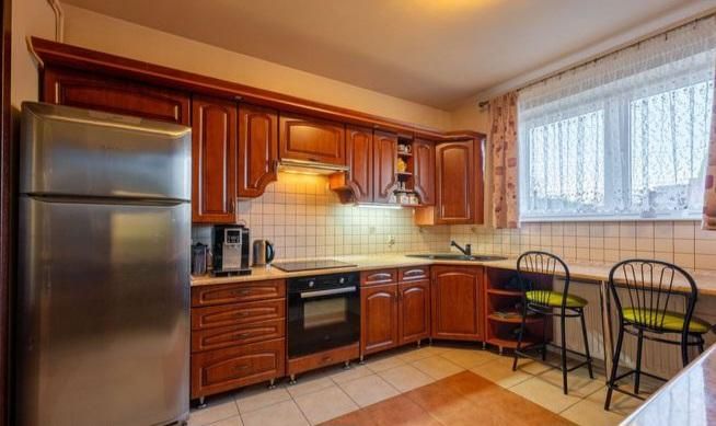 dom wolnostojący, 7 pokoi Oleśniki, Oleśniki. Zdjęcie 8