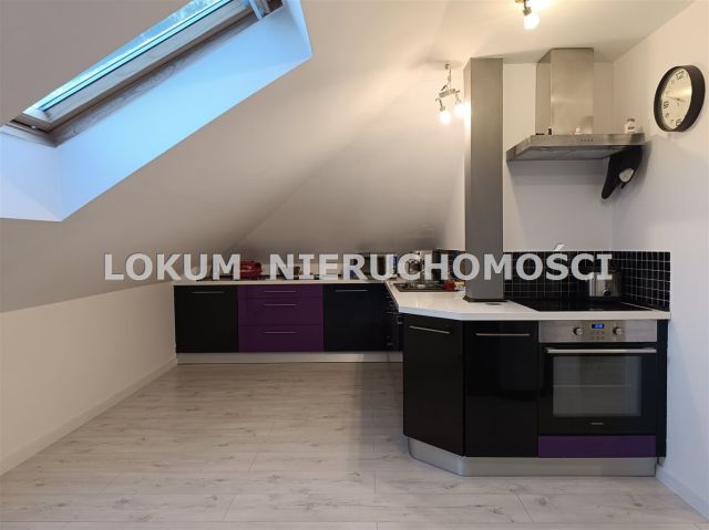 dom wolnostojący, 8 pokoi Jastrzębie-Zdrój Bzie Zameckie. Zdjęcie 1