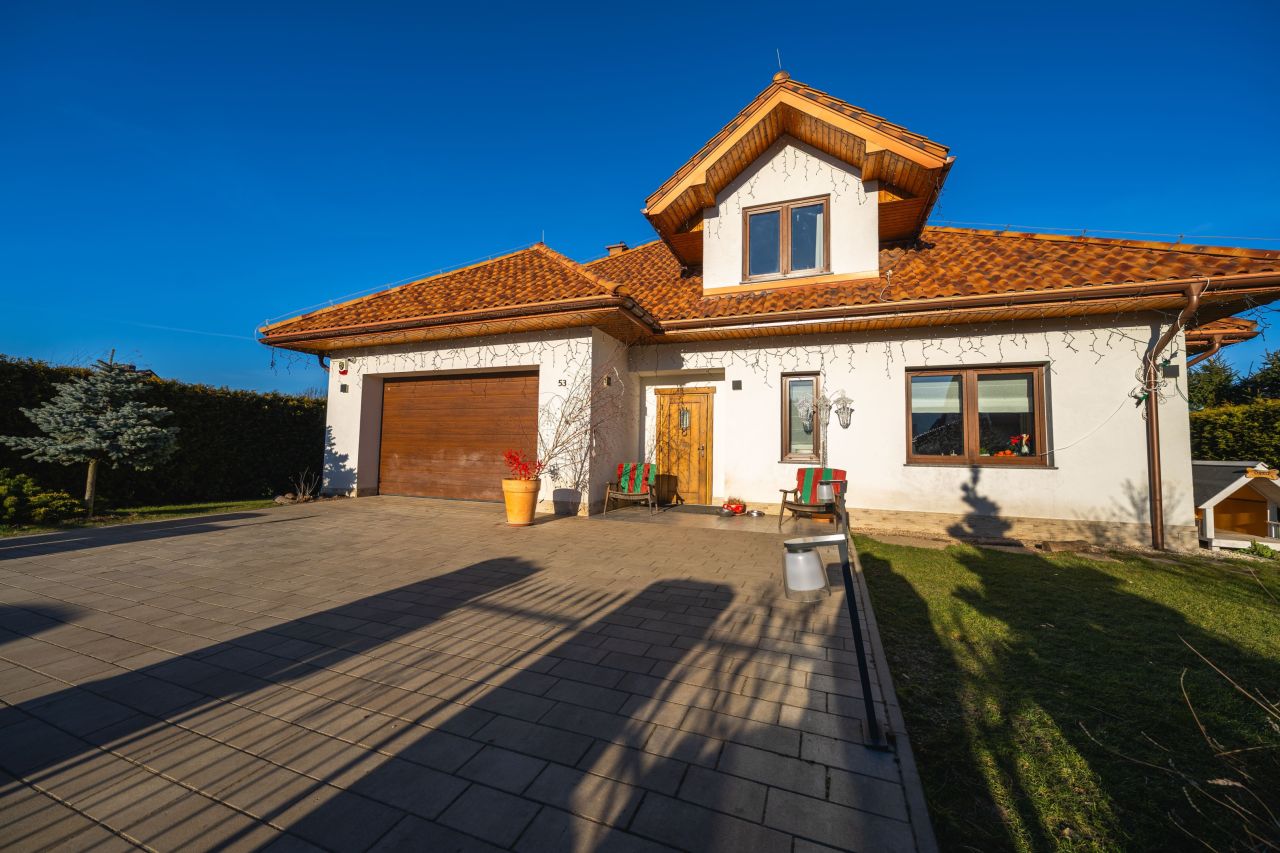 dom wolnostojący, 4 pokoje Bystrzyca Górna, ul. os. Sowie