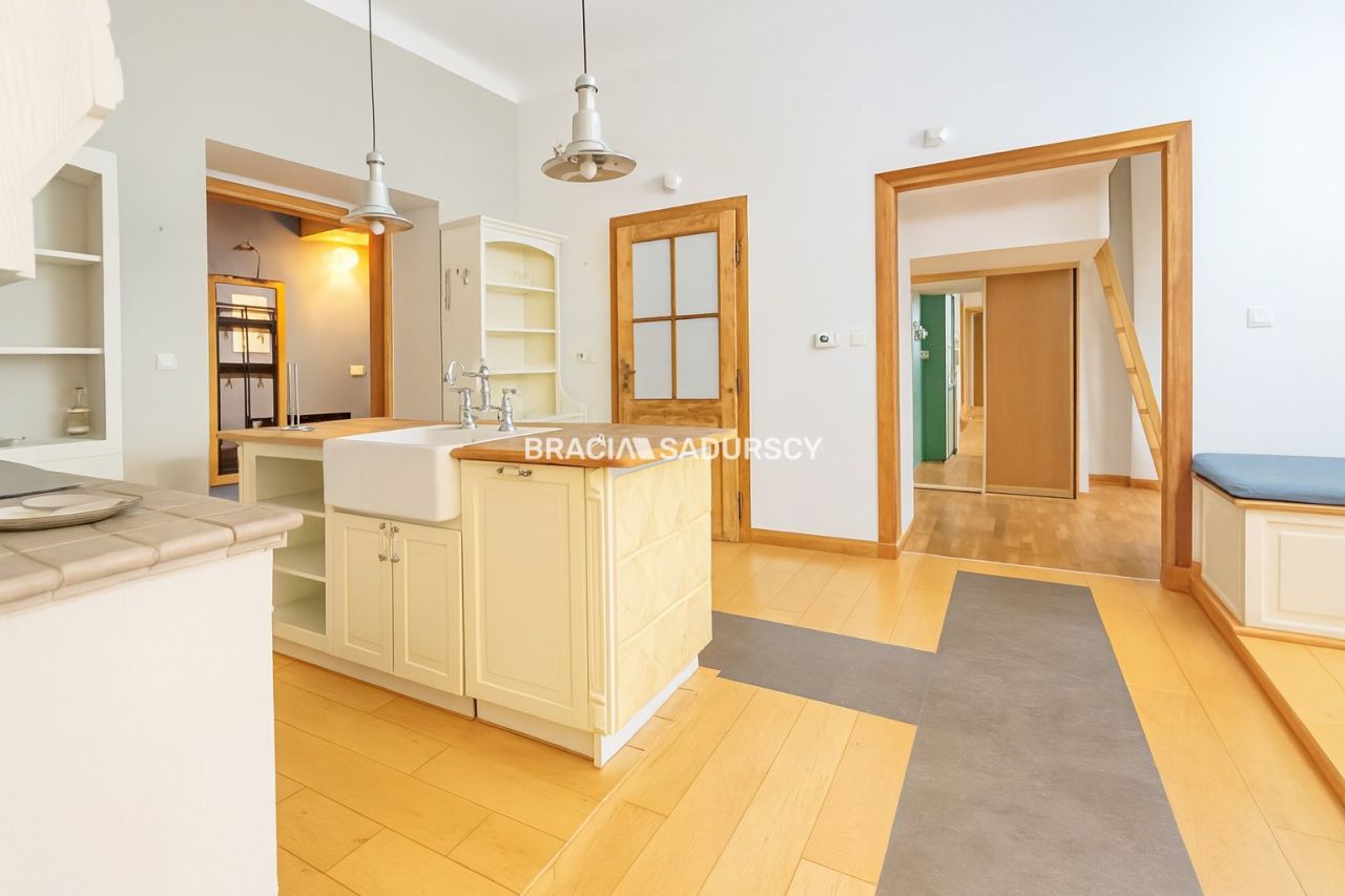 Mieszkanie 3-pokojowe Kraków Podgórze, ul. Kalwaryjska. Zdjęcie 2