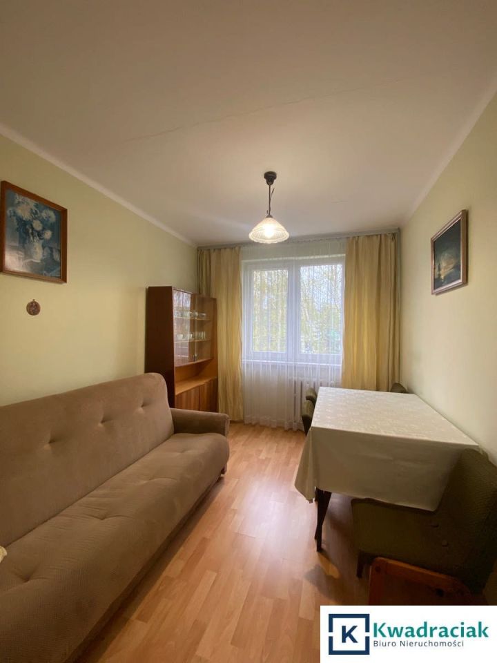 Mieszkanie 3-pokojowe Krosno, ul. Bohaterów Westerplatte. Zdjęcie 1