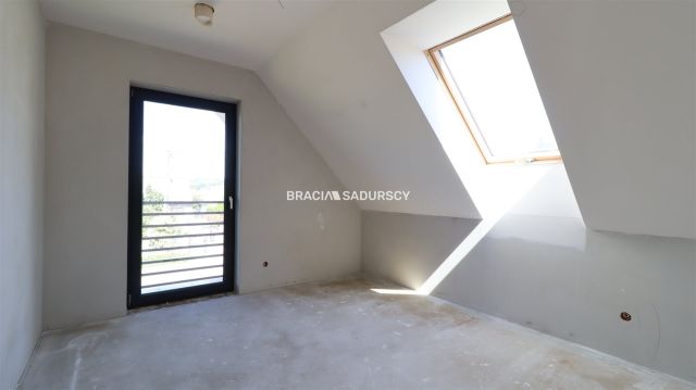 dom wolnostojący, 4 pokoje Karniów. Zdjęcie 17