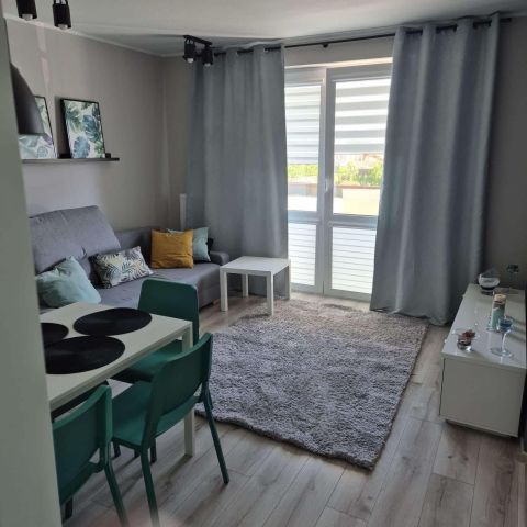 Mieszkanie 2-pokojowe Dominów Kolonia Dominów, ul. Rynek. Zdjęcie 1