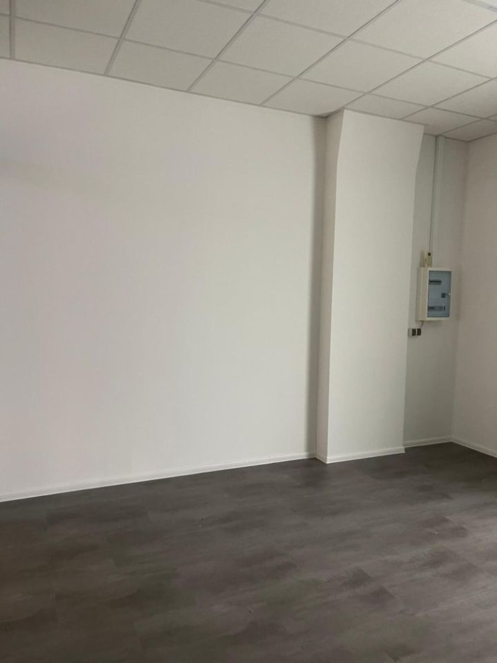 Lokal Warszawa Rembertów, al. gen. Antoniego Chruściela "Montera". Zdjęcie 2