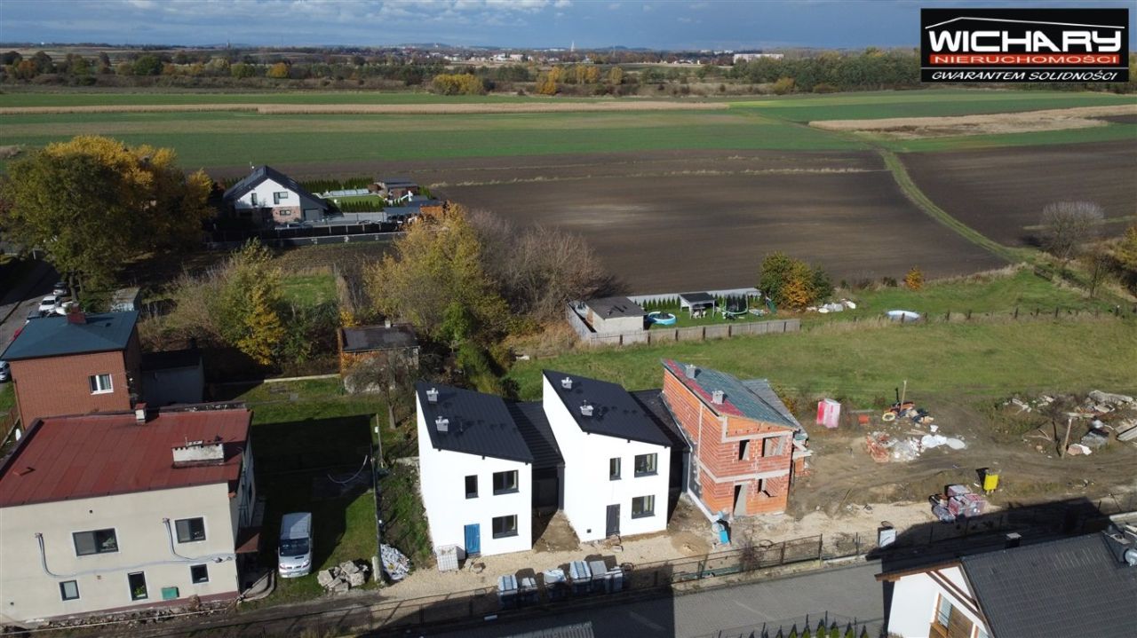 dom szeregowy, 4 pokoje Siemianowice Śląskie Bańgów, ul. Polna. Zdjęcie 2