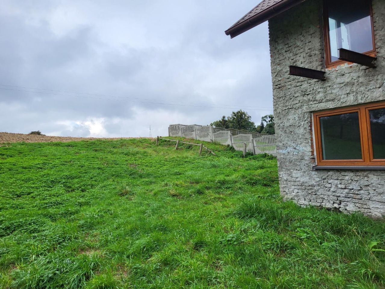 dom wolnostojący, 4 pokoje Ponięcice, ul. Łąkowa. Zdjęcie 2