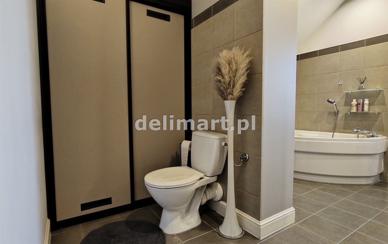 dom wolnostojący, 4 pokoje Zagórz. Zdjęcie 28