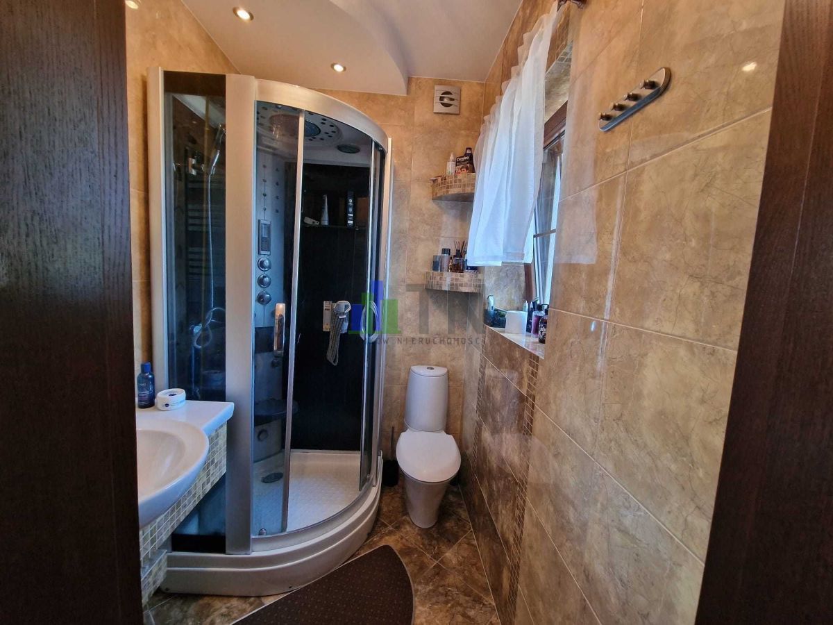 dom wolnostojący, 6 pokoi Krzyków. Zdjęcie 10