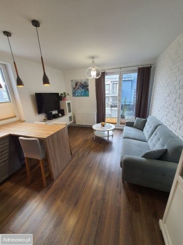 Mieszkanie 3-pokojowe Pogórze, ul. Teodora Śliwińskiego. Zdjęcie 1