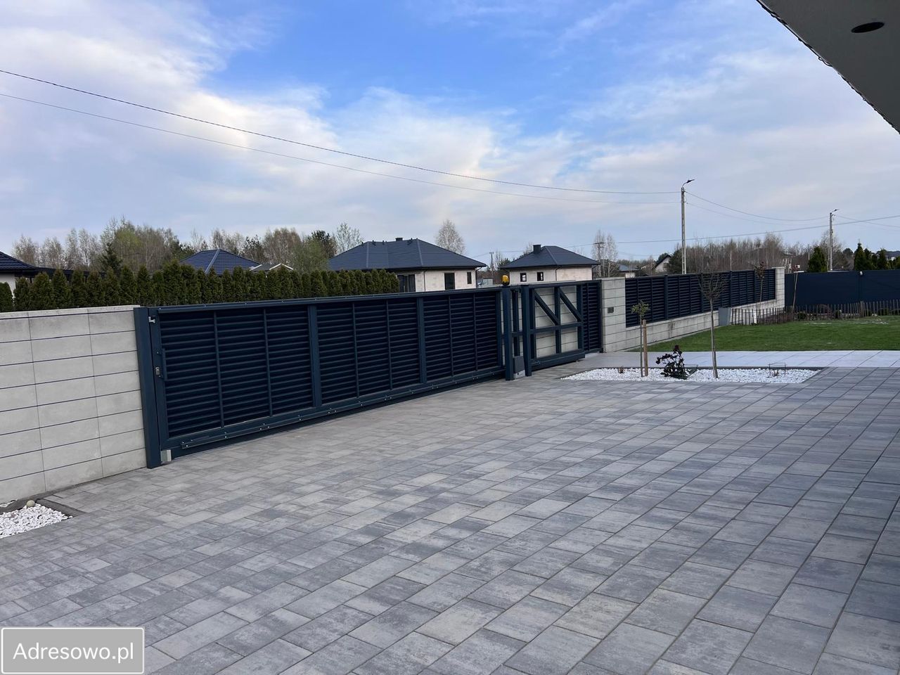 dom wolnostojący, 4 pokoje Dębe Wielkie, ul. Turkusowa. Zdjęcie 2