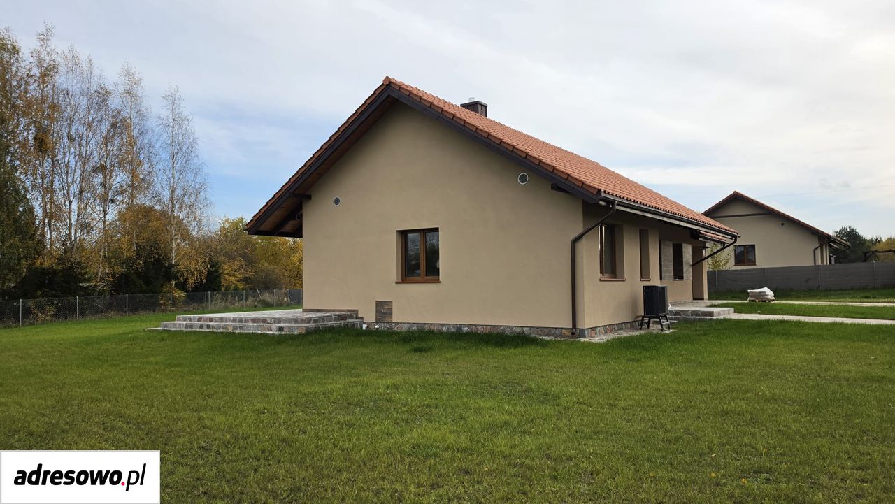 dom wolnostojący, 4 pokoje Butryny. Zdjęcie 3