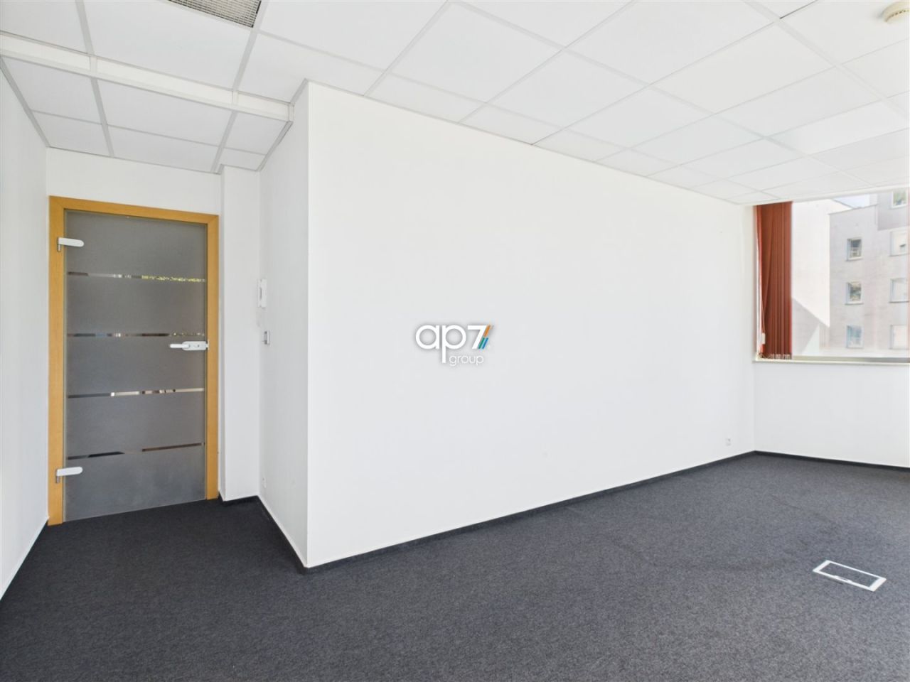 Biuro Kraków Bronowice, ul. Stańczyka. Zdjęcie 3