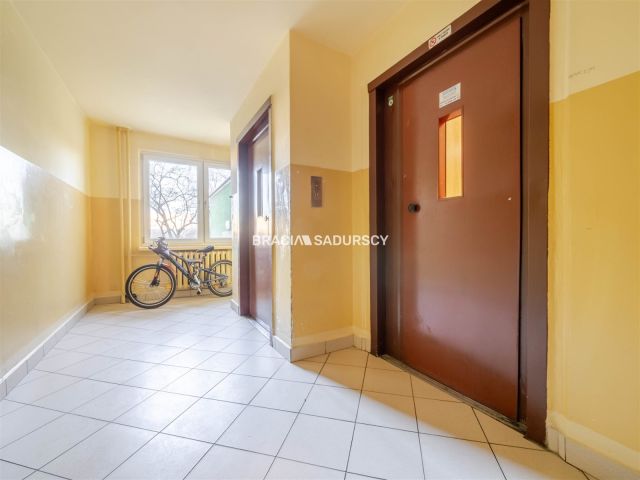 Mieszkanie 3-pokojowe Kraków Czyżyny, os. Dywizjonu 303. Zdjęcie 31