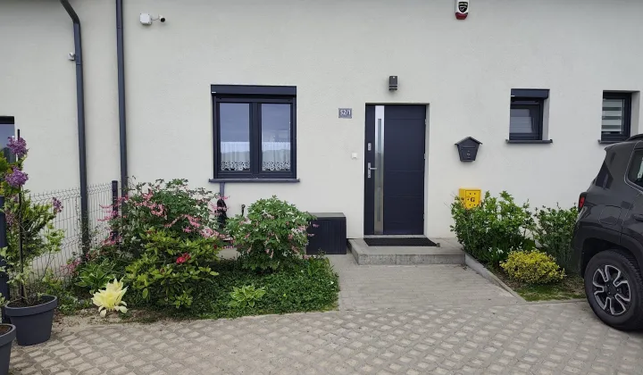 dom szeregowy, 4 pokoje Dąbrowa, ul. Admirała Andrzeja Karwety