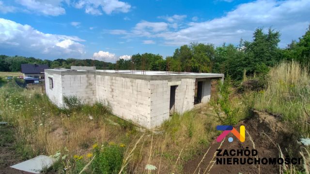 dom wolnostojący, 5 pokoi Zabór. Zdjęcie 3