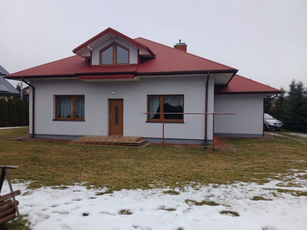 dom wolnostojący Radomsko, ul. Protazego. Zdjęcie 1