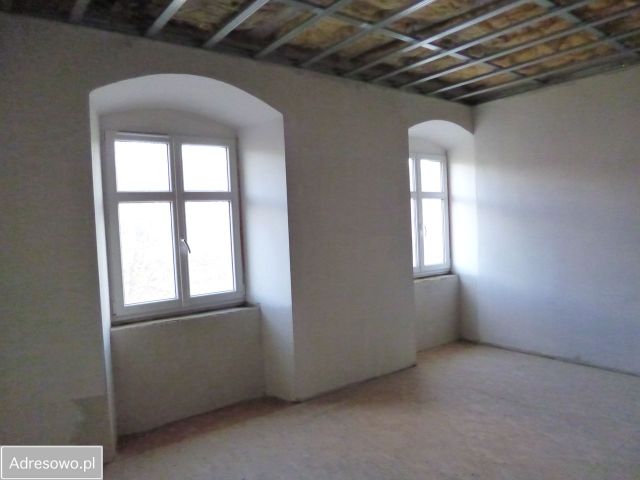 Mieszkanie 3-pokojowe Piława Górna. Zdjęcie 1