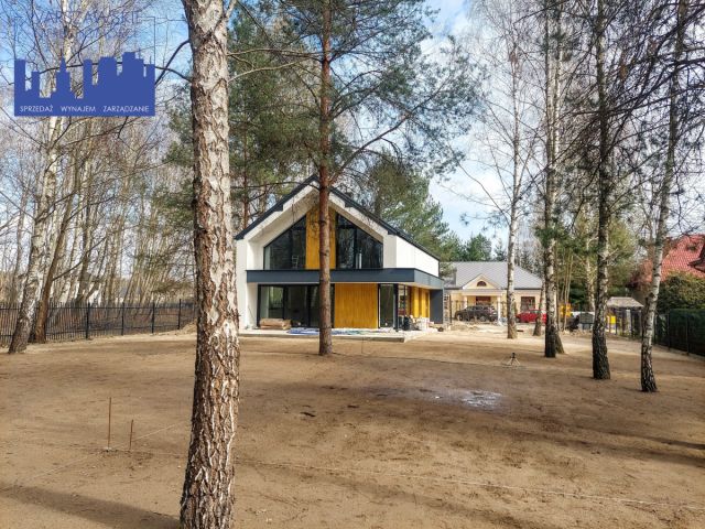 dom wolnostojący, 6 pokoi Borowina. Zdjęcie 4