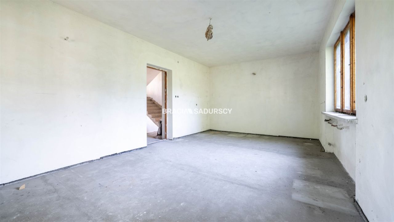 dom wolnostojący, 8 pokoi Libertów, ul. św. Floriana. Zdjęcie 4