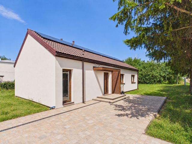 dom wolnostojący, 4 pokoje Domaniew, ul. Jesienna. Zdjęcie 3