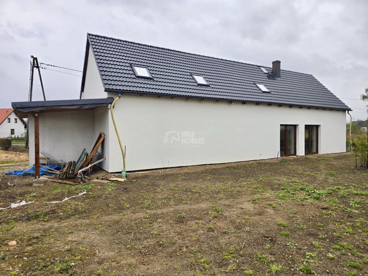 dom wolnostojący, 4 pokoje Rogów Sobócki. Zdjęcie 2