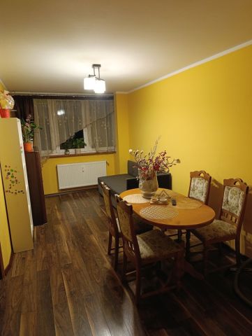 Mieszkanie 3-pokojowe Białogard, ul. Nowowiejskiego. Zdjęcie 1