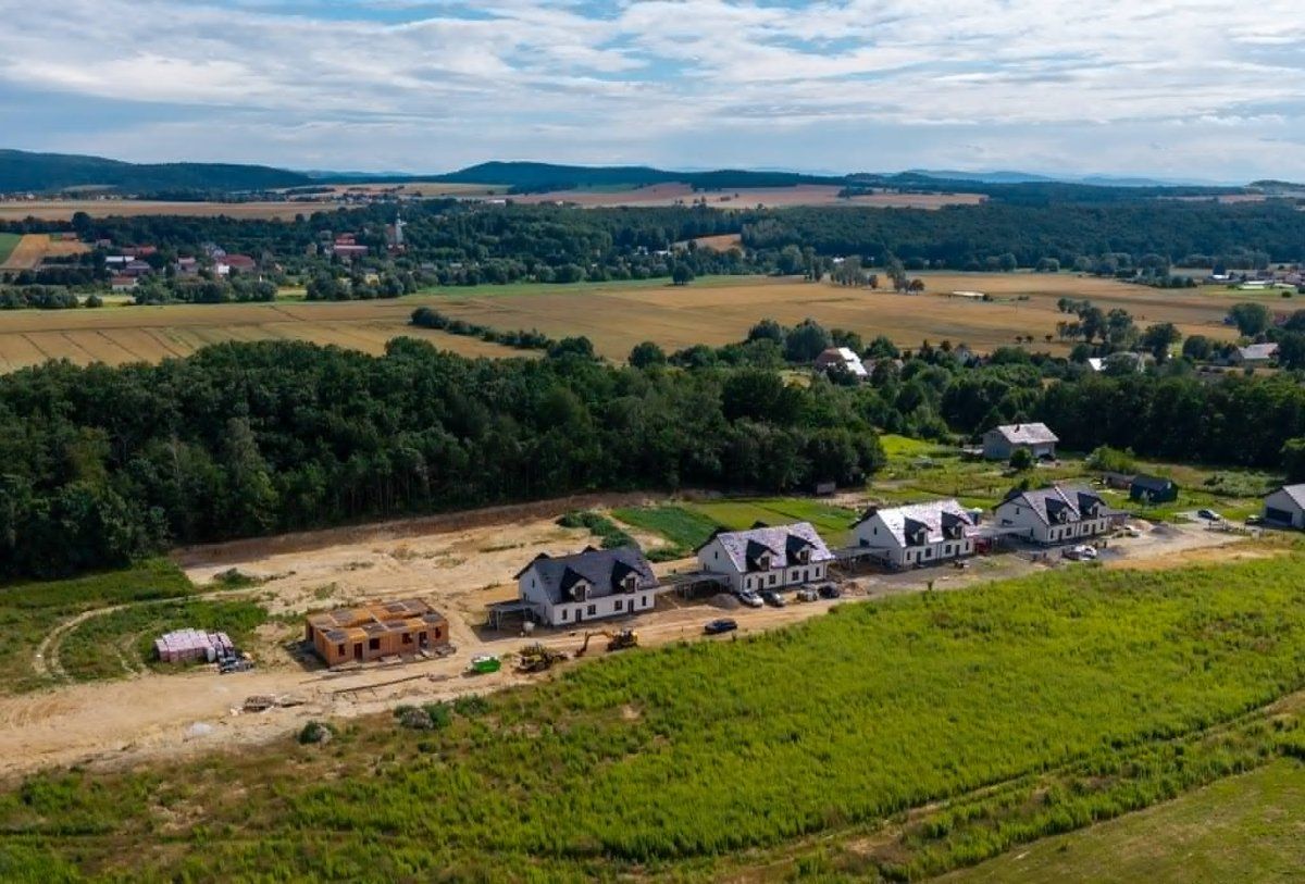 bliźniak, 6 pokoi Kozów. Zdjęcie 4
