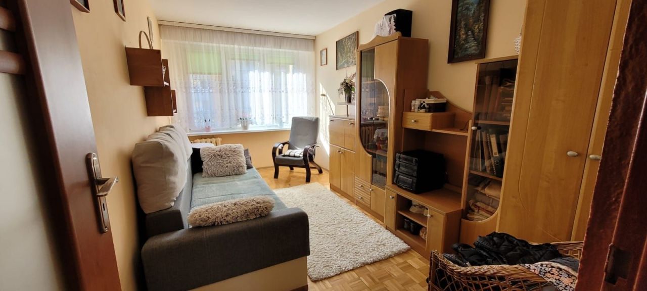 Mieszkanie 3-pokojowe Bełchatów, os. Okrzei. Zdjęcie 3