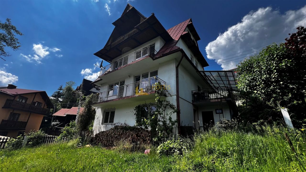 Kuća, 210 m²