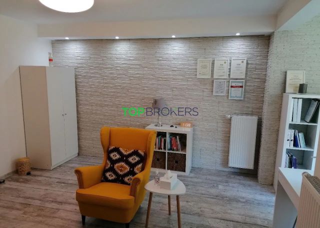 Biuro Warszawa Wawer, ul. VIII Poprzeczna. Zdjęcie 1