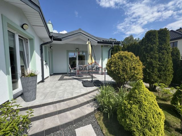 dom wolnostojący, 5 pokoi Góra Kalwaria. Zdjęcie 2