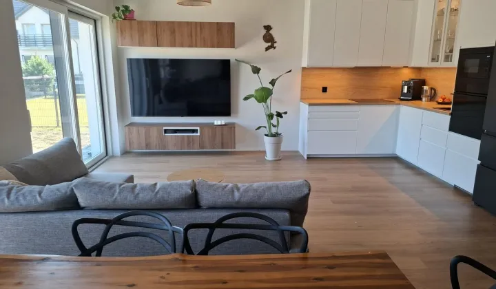 bliźniak, 4 pokoje Miłoszyce