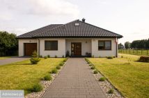 dom wolnostojący, 4 pokoje Kampinos, ul. Niepodległości