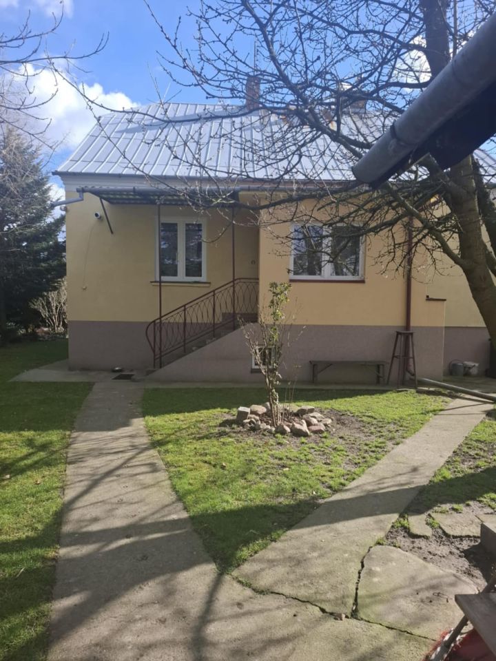 dom wolnostojący, 3 pokoje Baranów Sandomierski, ul. Zamkowa-Osiedle