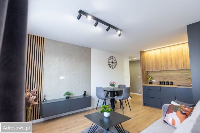 Mieszkanie 3-pokojowe Kielce KSM, ul. Sandomierska. Zdjęcie 1