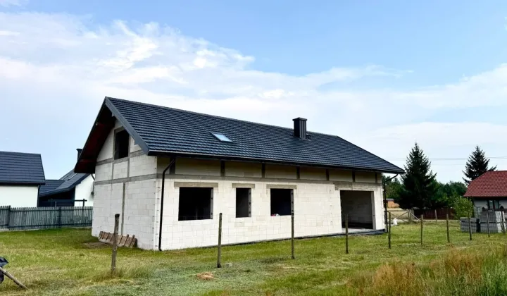 dom wolnostojący, 4 pokoje Komorowo