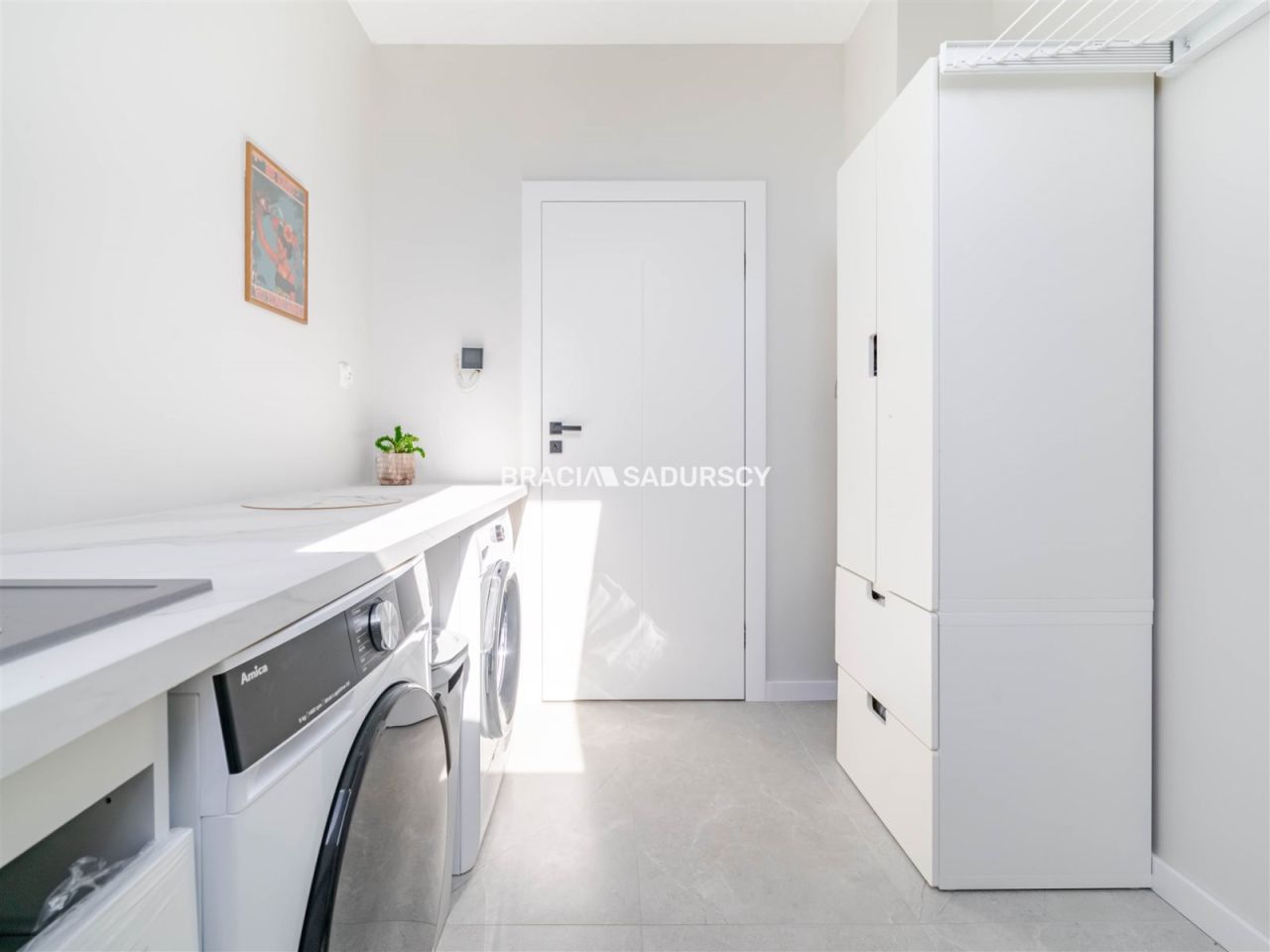 dom wolnostojący, 6 pokoi Młodziejowice. Zdjęcie 30