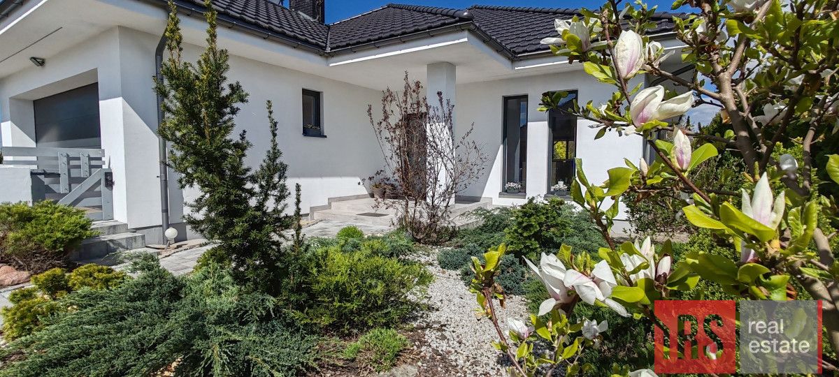 dom wolnostojący, 5 pokoi Turek, ul. Leśna