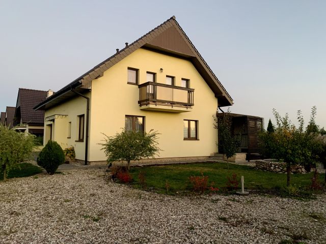 dom wolnostojący, 4 pokoje Szembekowo Lelitowo, ul. Jasia i Małgosi. Zdjęcie 1