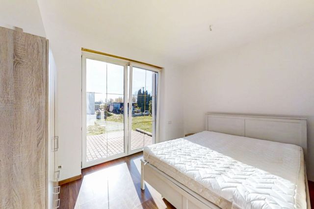 dom wolnostojący, 6 pokoi Zelgoszcz. Zdjęcie 10